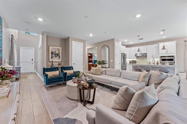 Building Photo - 4434 Ficus St