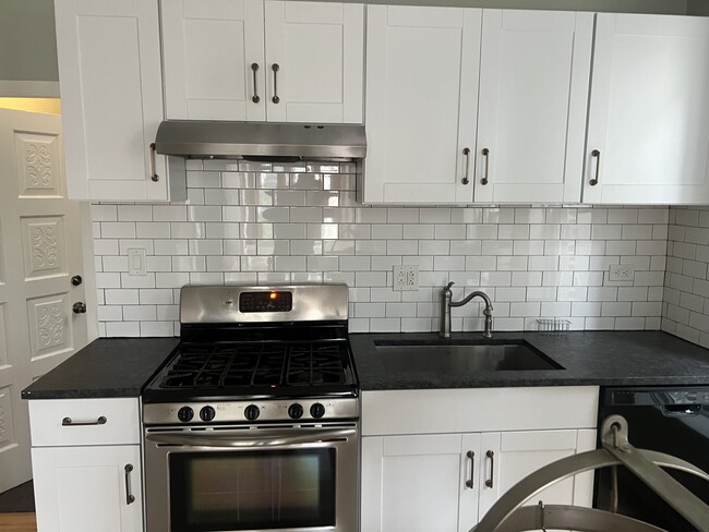 Kitchen - 1235 N Marion Ct