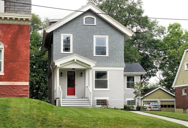 Foto del edificio - Spacious Home in Clifton perfect for Enter...