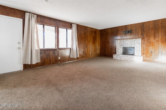 Building Photo - 10545 Palomino St