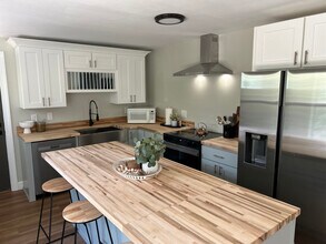 Building Photo - 11 St Francis Way