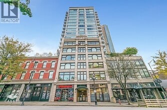 Building Photo - 668-668 Columbia St