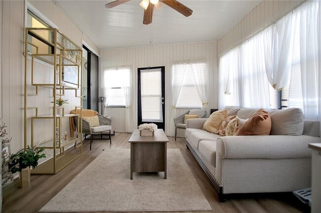 Foto del edificio - 251 Patterson Rd