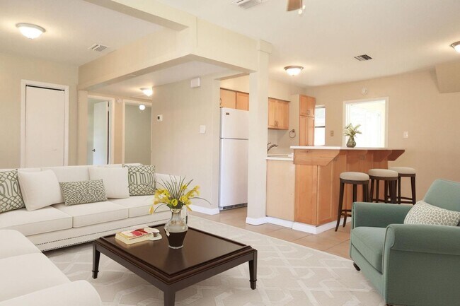 Building Photo - 3 Bedroom, 2 Bathroom + 1 Bedroom, 1 Bathr...