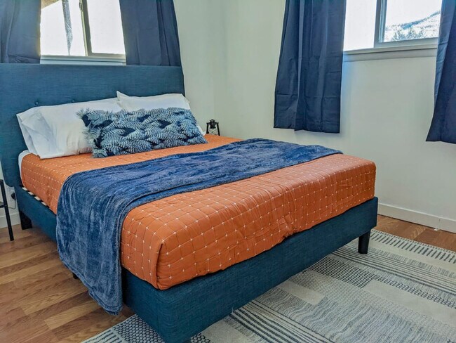 Foto del edificio - 170 E 100 N