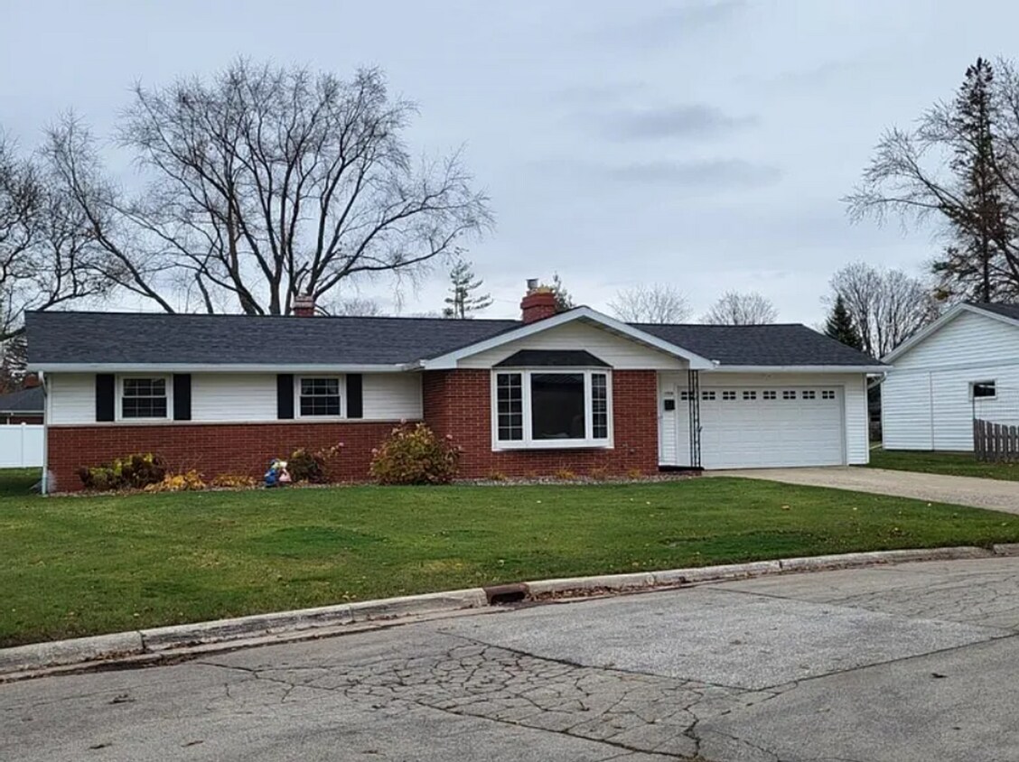 Foto principal - 1798 Chateau Dr