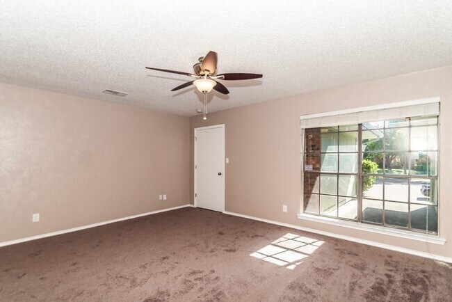 Building Photo - 2229 Woodcreek