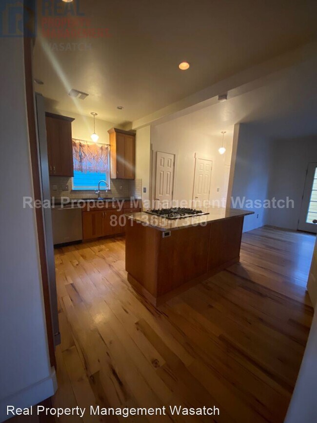 Building Photo - 5 br, 3.5 bath House - 4254 W Degray Dr