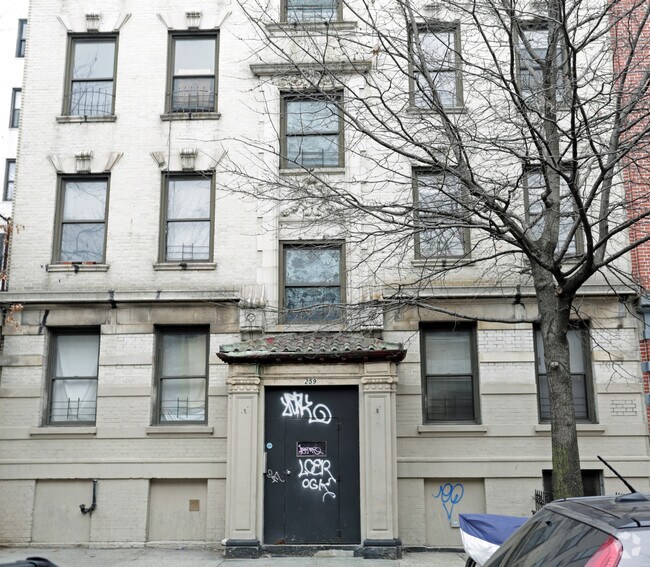 Building Photo - 2591 Briggs