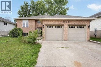 Building Photo - 3268 Robinet Rd
