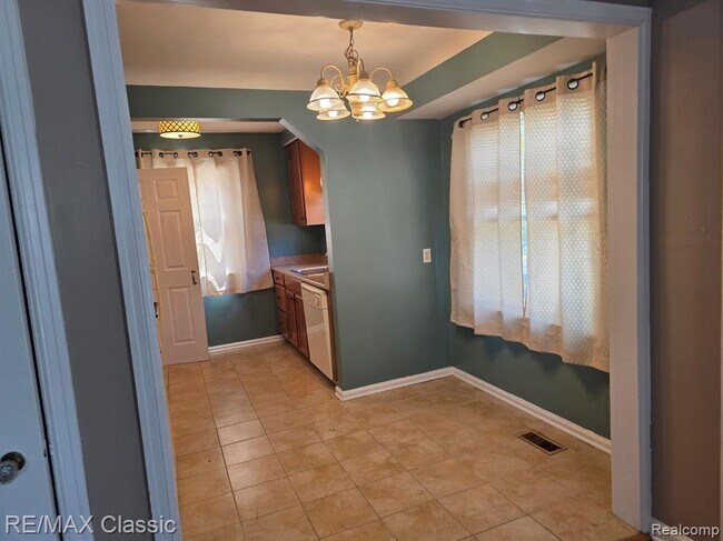 Foto del edificio - 3366 Ellwood Ave