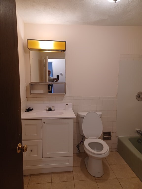 121 Whipple St Unit 25, Worcester, MA 01610 Condo for Rent in