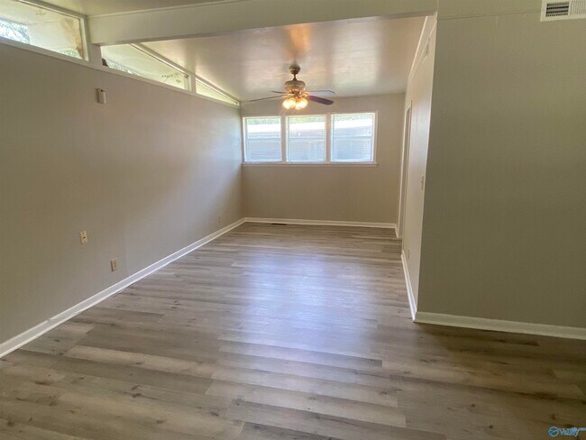 Building Photo - 435 S Edgemont Cir NW