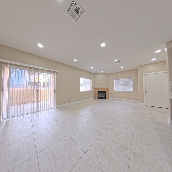 Building Photo - 8725 W Flamingo Rd