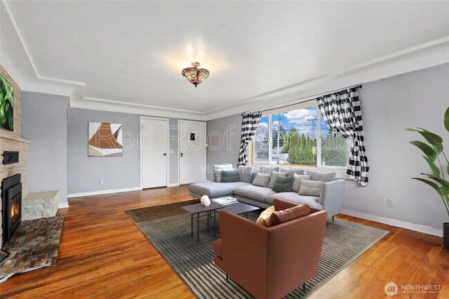 Foto del edificio - 1523 4th Ave NW