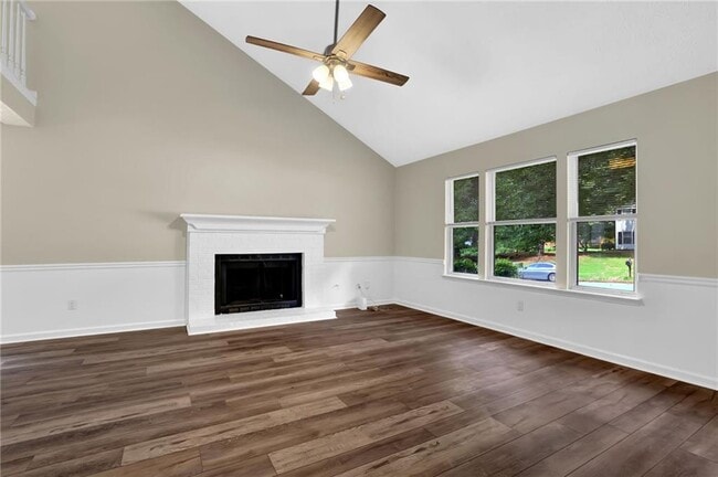 Building Photo - 10480 Summer Creek Dr