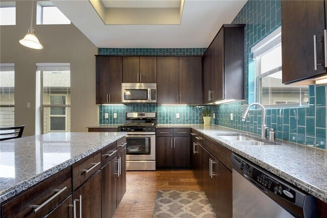 Foto del edificio - 7233 Menchaca Rd