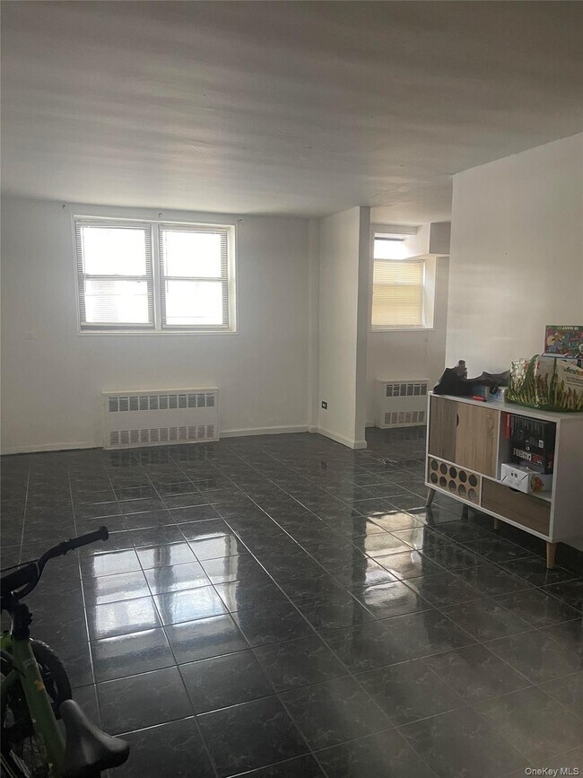 Foto del edificio - 152-72 Melbourne Ave