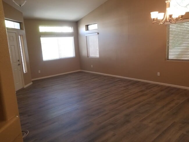 Building Photo - 4 br, 2 bath House - 689 FINCH ISLAND AVE