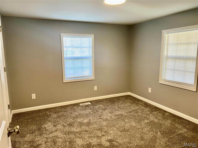 Foto del edificio - 2951 Hillcrest Ave