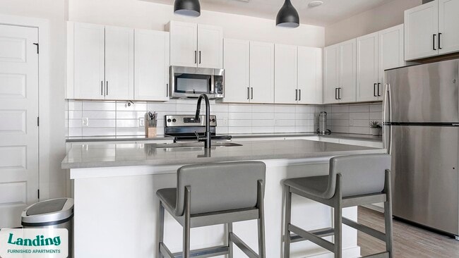 Foto del edificio - 1270 Hillcrest Dr