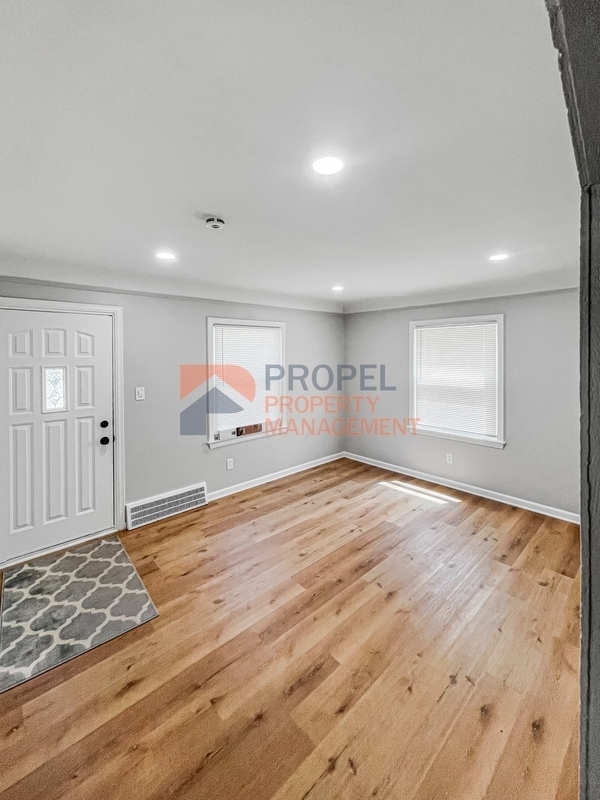 Building Photo - 5072 Winifred St