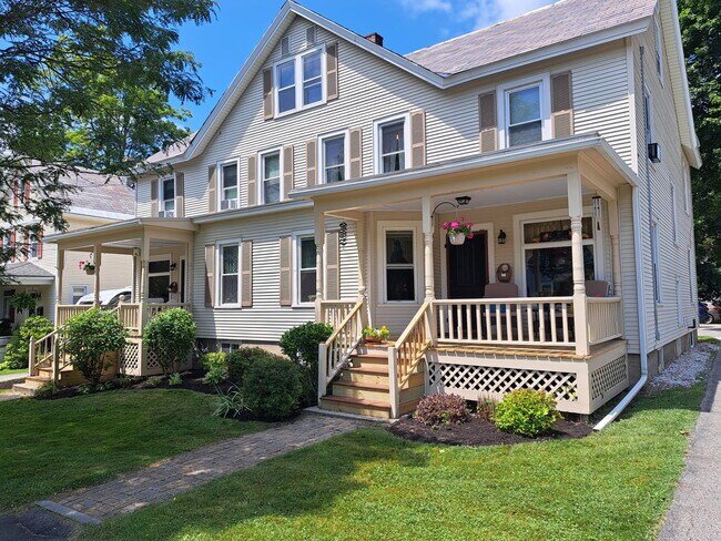 Foto del edificio - 17 Kingsley Ave