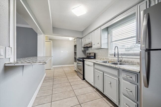 Foto del edificio - 5237 Maple St