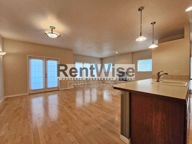 Foto del edificio - 318 W Highland St