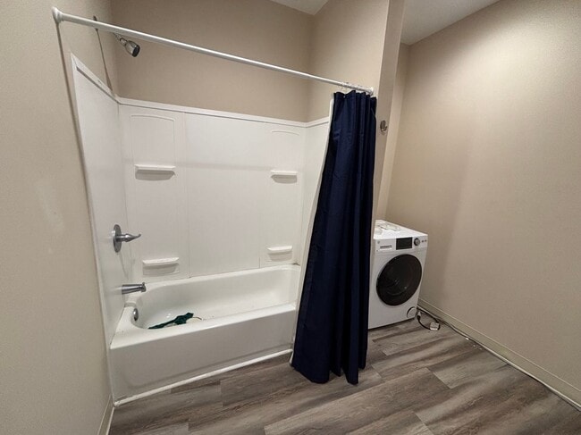 Building Photo - 643 Washington St