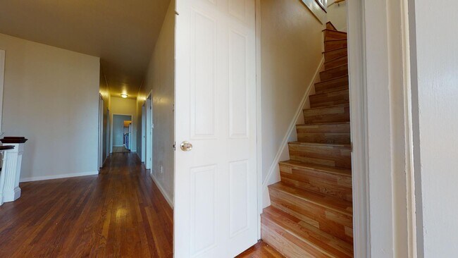 Building Photo - 628 Clement St