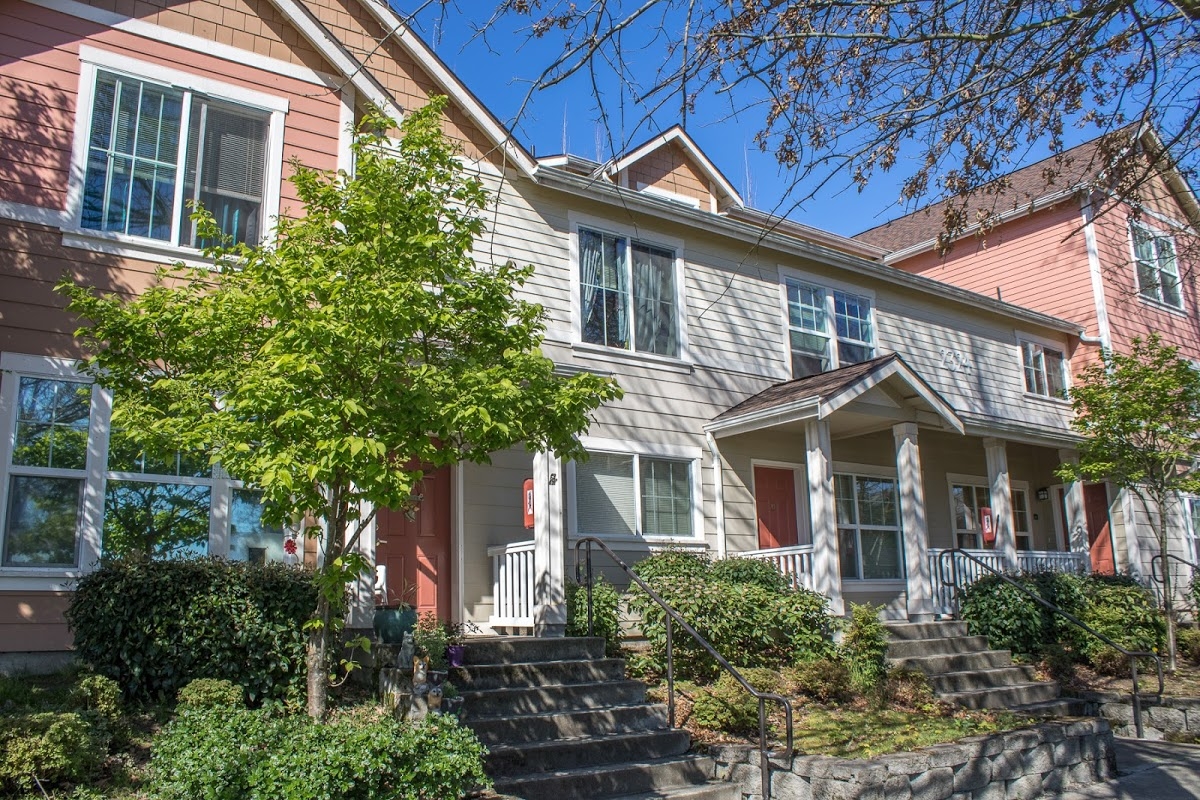 Building Photo - Hillside Terrace 2300