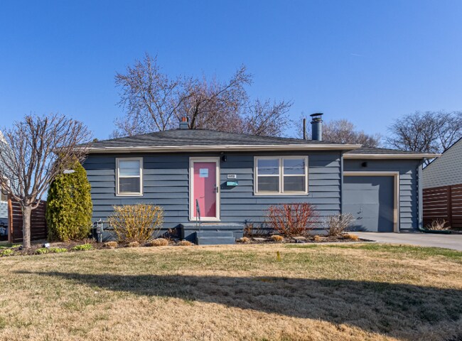 Foto del edificio - 7510 Cass St