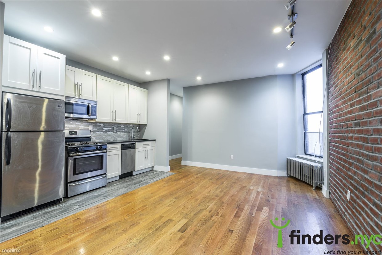 Primary Photo - 3 br, 1 bath Apartment - 4242 Broadway 6D