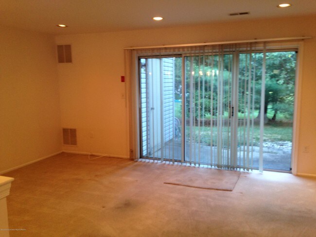 Building Photo - 56 Kensington Ct
