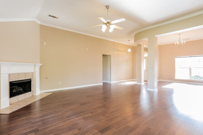 Foto del edificio - 4064 Sidlehill Dr