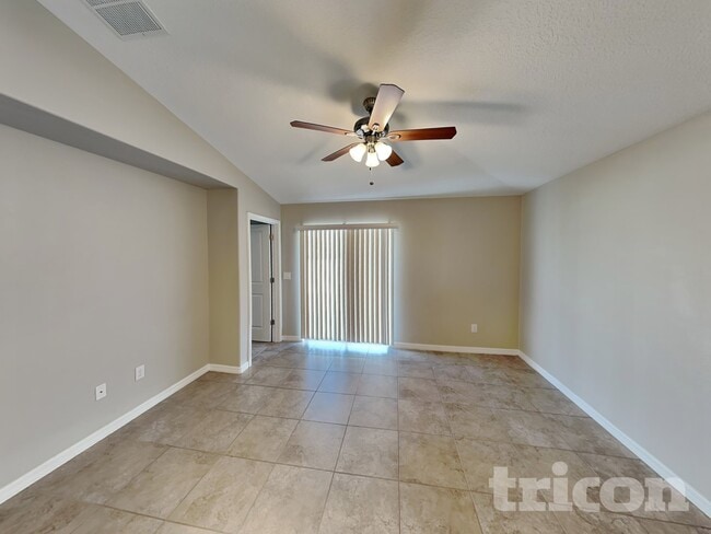 Building Photo - 10026 RoseMary Leaf Ln