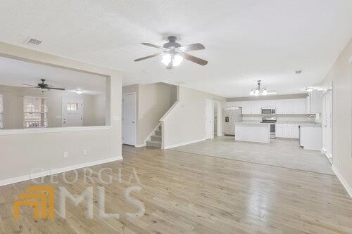 Foto del edificio - 128 Waterbury Way