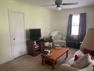 Foto del edificio - 4424 Lealand Ln