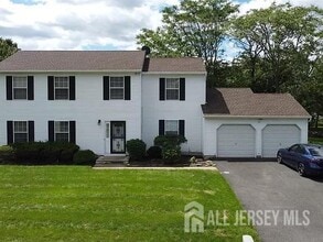 Building Photo - 22 Karnell Dr