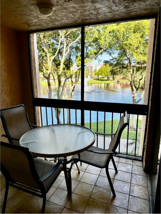 Foto principal - 955 Dotterel Rd