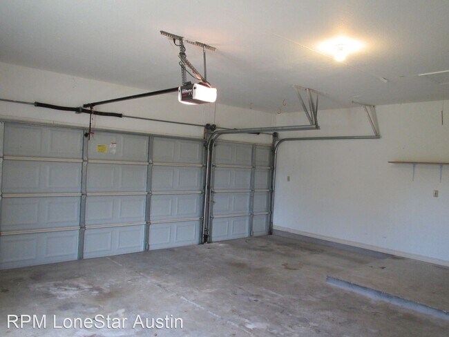Foto del edificio - 3 br, 2.5 bath House - 1002 Lakeway Drive