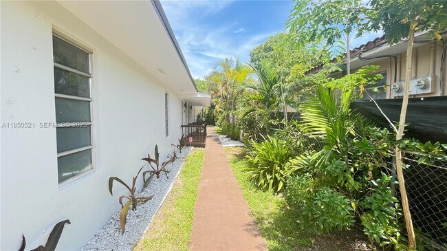 Foto del edificio - 2929 NW 22nd Ct