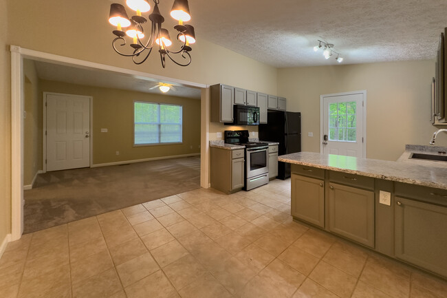 Foto del edificio - 34 Sugar Creek Dr