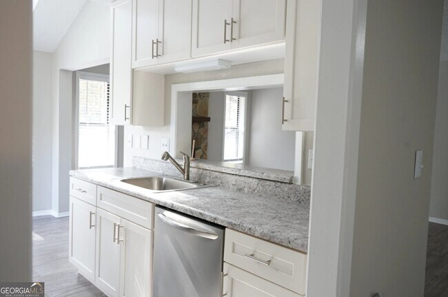 Foto del edificio - 2845 Holcomb Bridge Rd