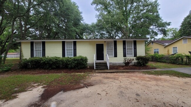 Building Photo - 308 Forrestal Ln