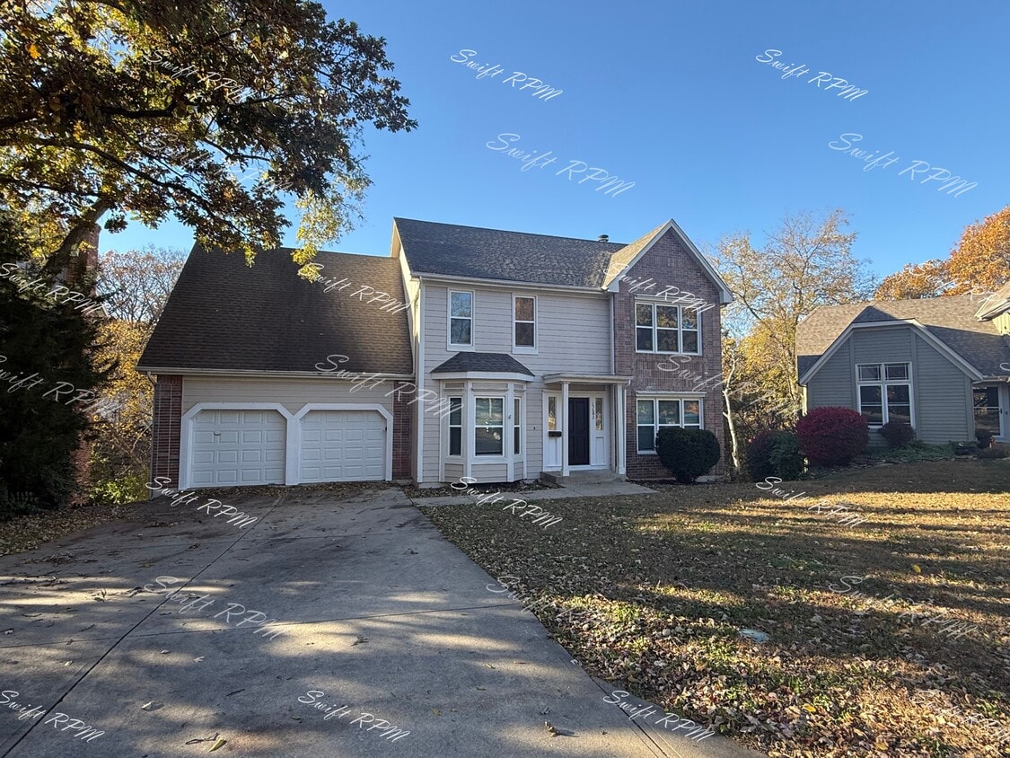 Primary Photo - 15602 Maple St