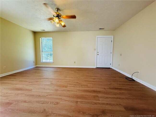 Building Photo - 2040 Glenwick Dr