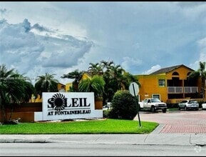 Building Photo - 9725 Fontainebleau Blvd