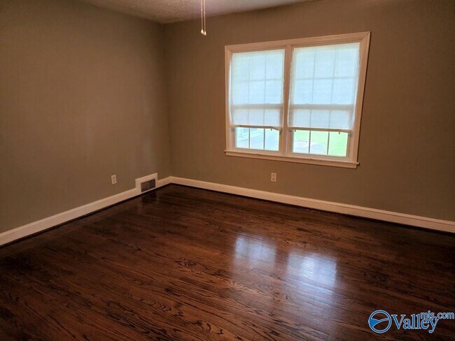 Foto del edificio - 119 Ridgeway Ave